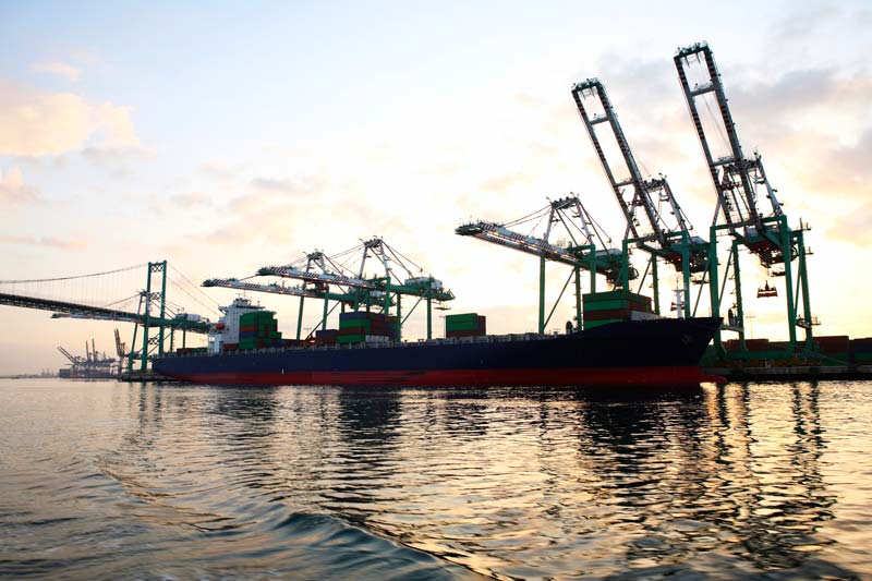 Shipping yard with large cranes